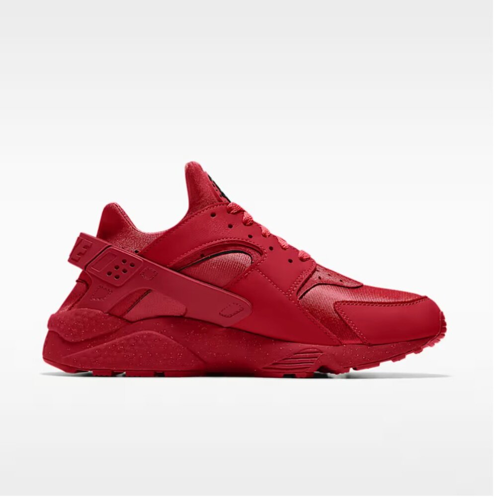 Nike Air Huarache Triple Red Size Youth 7 or Womens size 8.5 Brand NEW